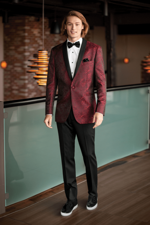 Mark of Distinction Apple Red Paisley Aries Tuxedo